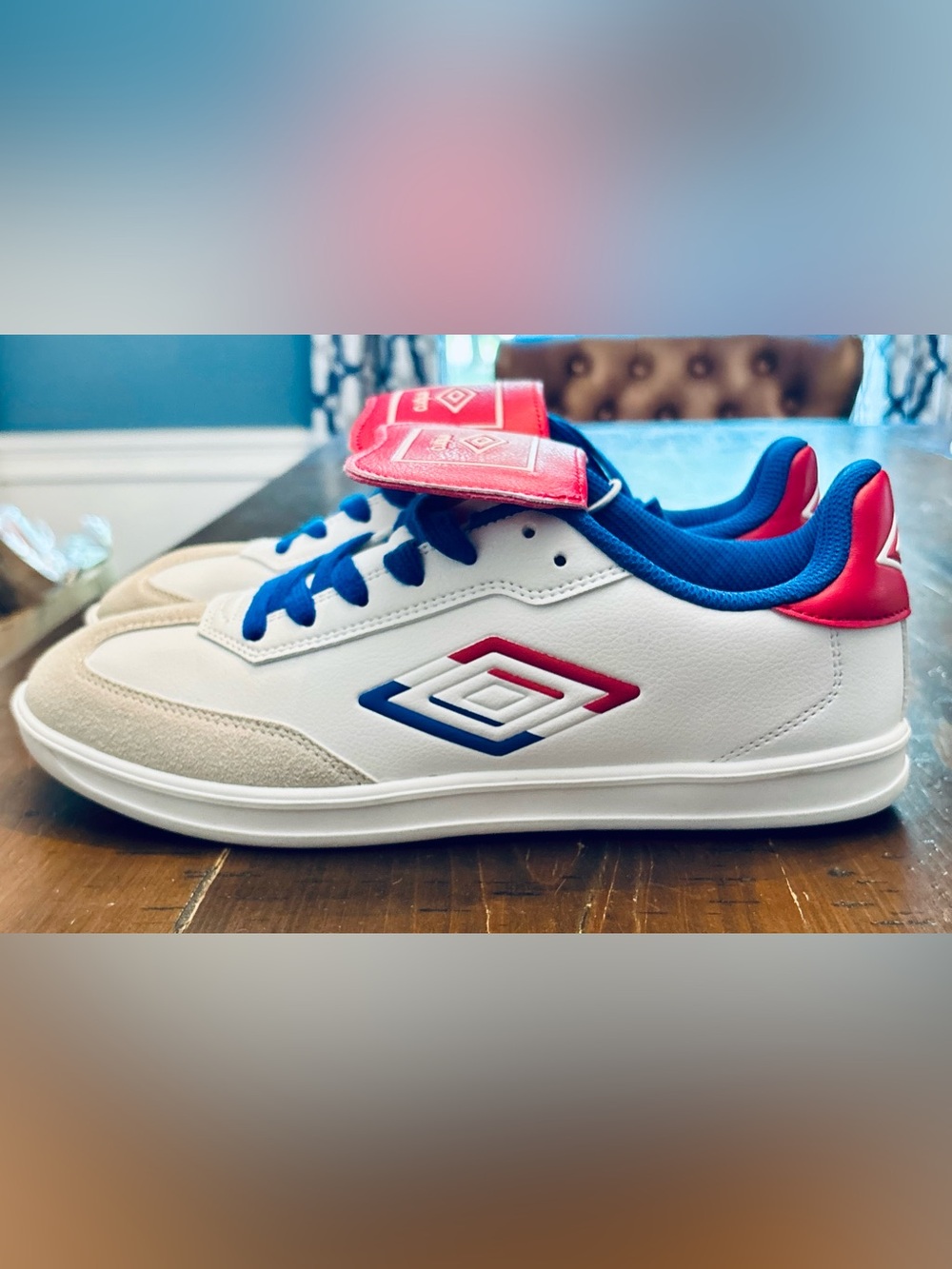 Umbro White Sneakers with Red & Blue Logo - size 7 - NWT